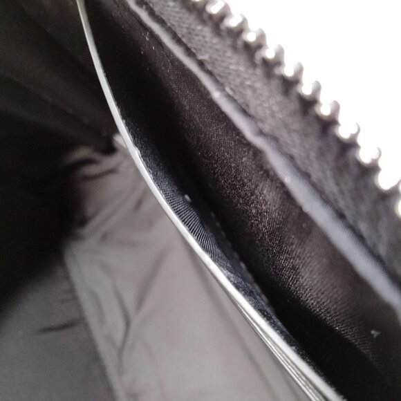 Authentic VERSACE Black Leather Crossbody Bag mon557-110925 - Picture 13 of 16